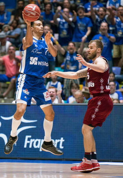 赛中展示了 赛中展示了