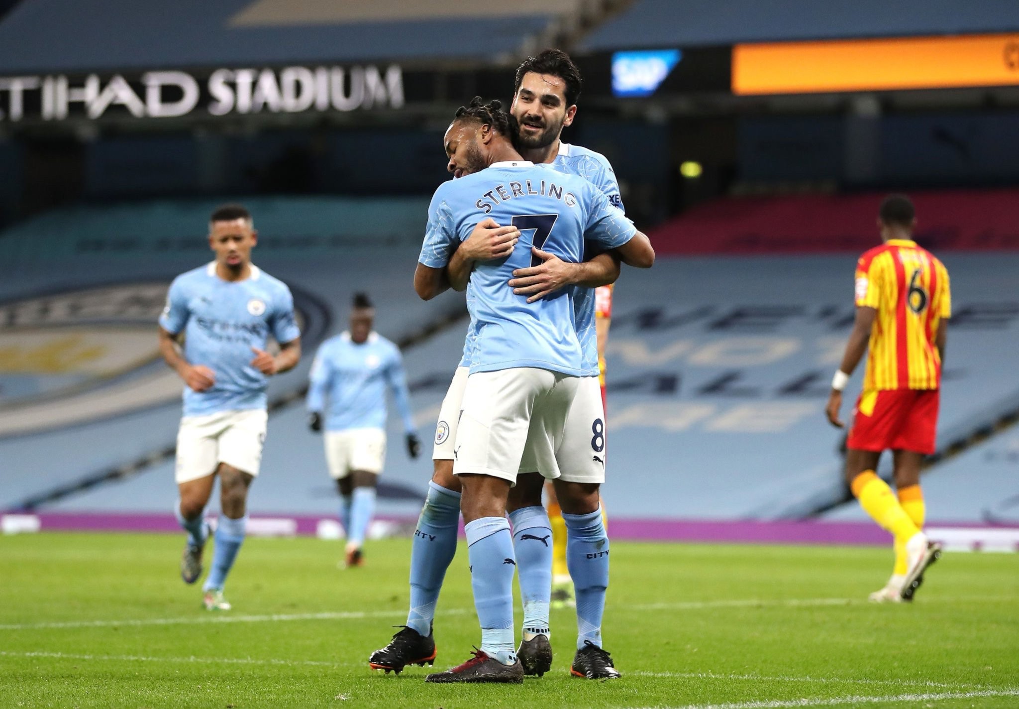 践中却引起 践中却引起