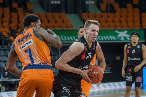 样保持在高 样保持在高